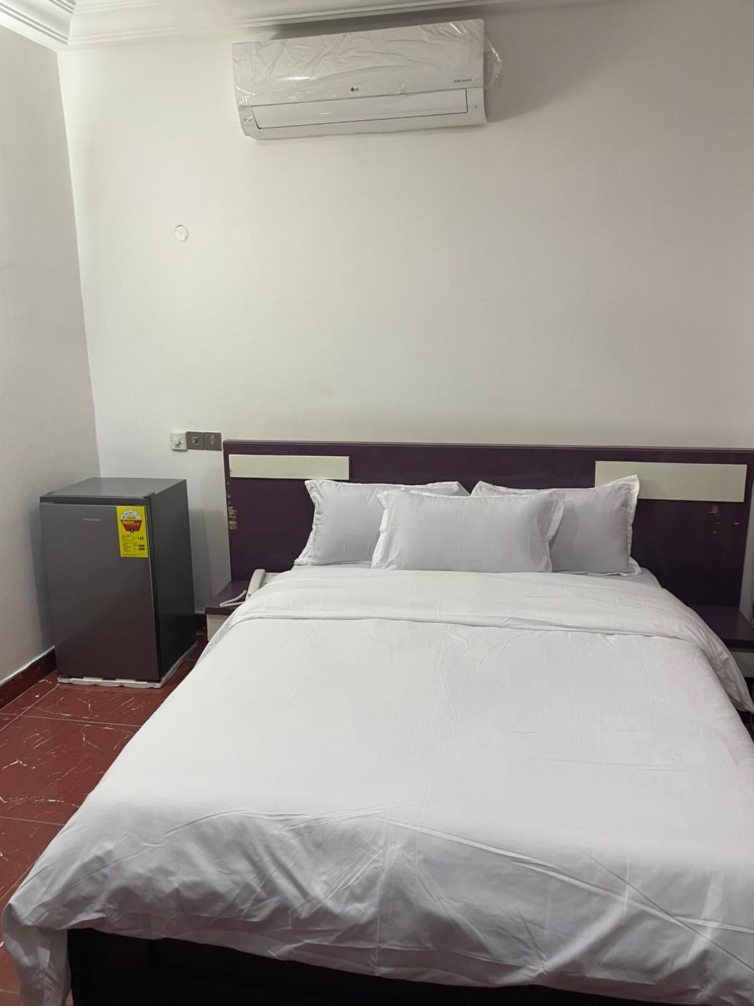 George Vee Hotel Ltd Kumasi Kültér fotó