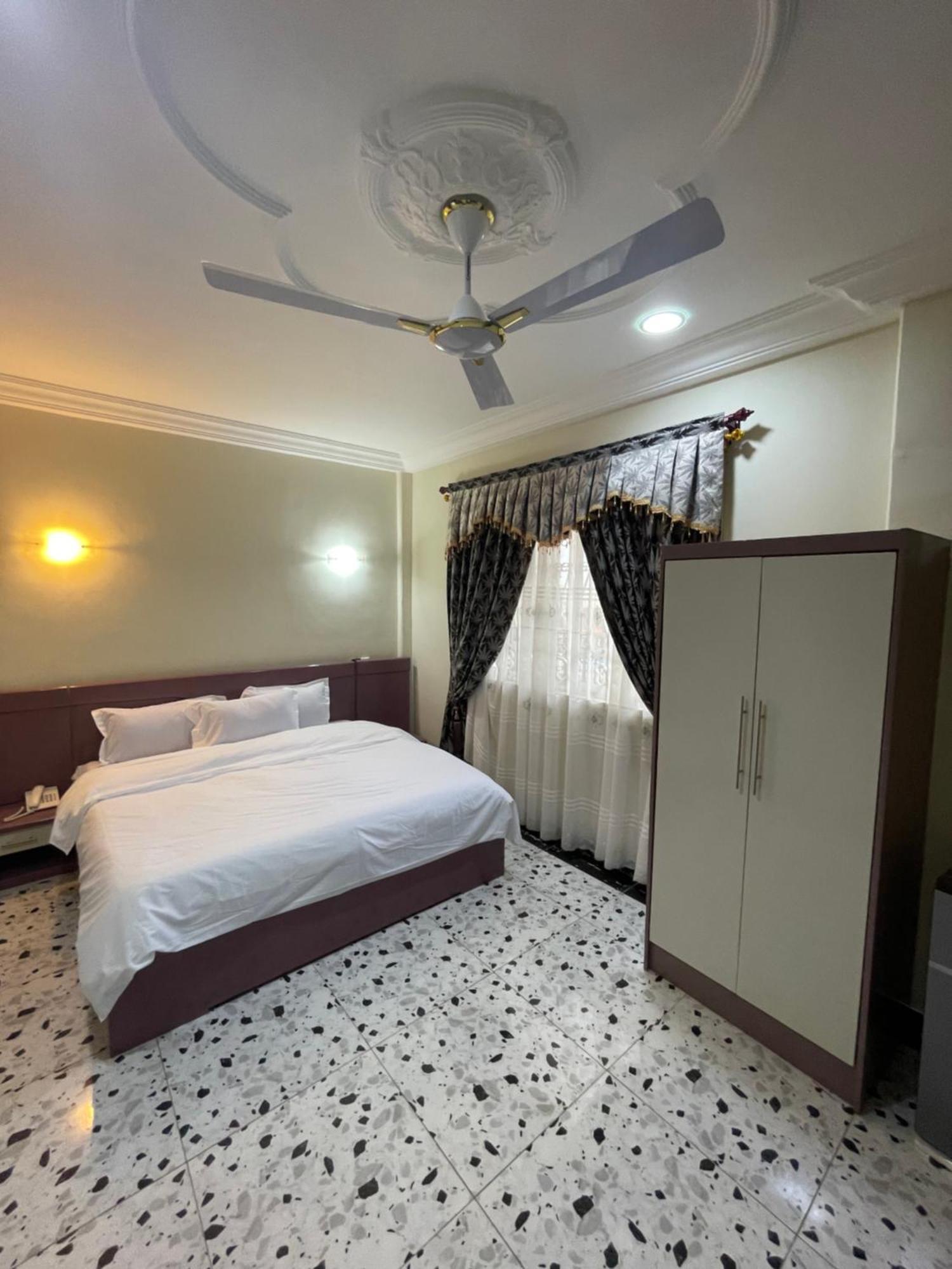 George Vee Hotel Ltd Kumasi Kültér fotó