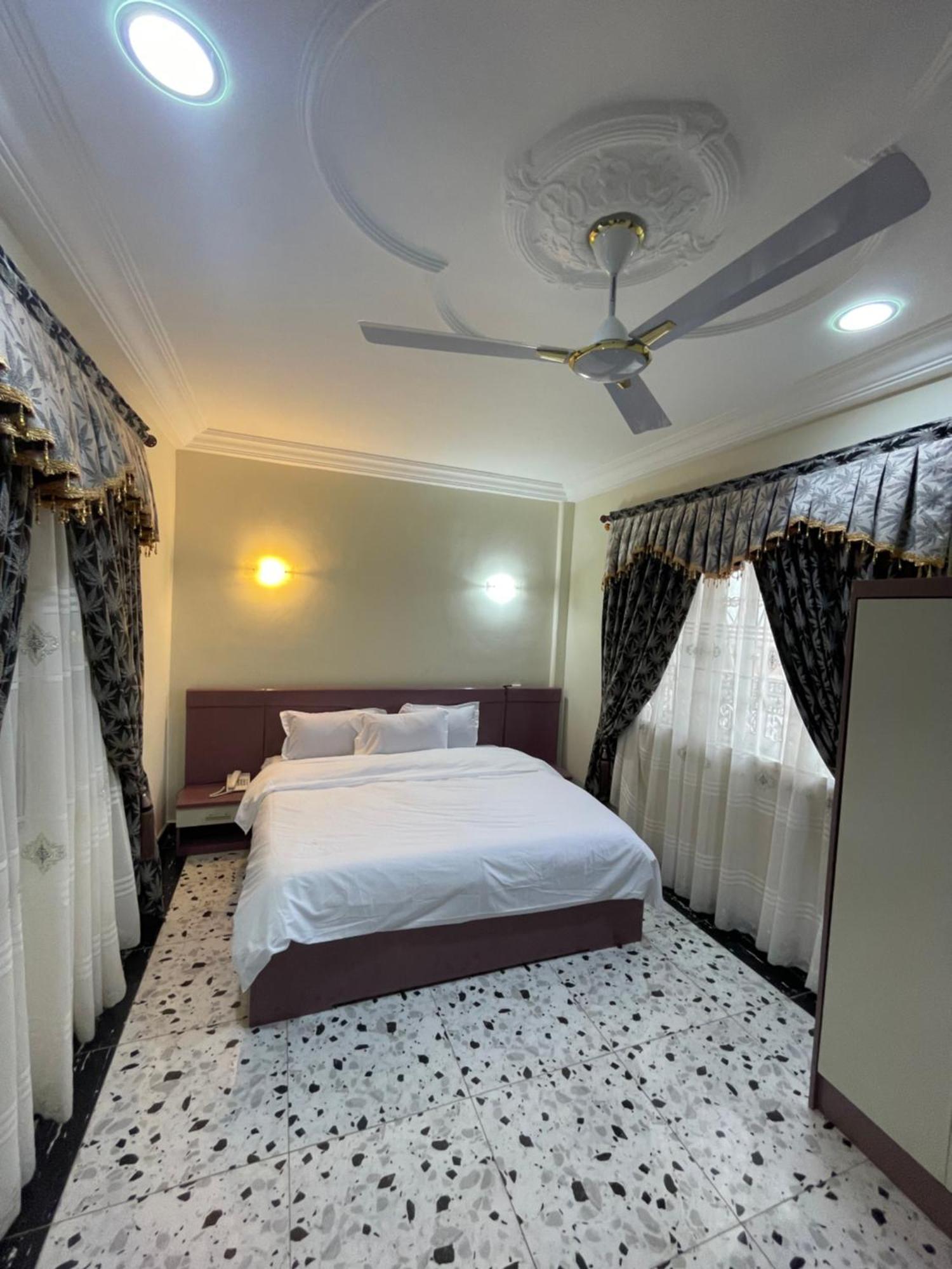 George Vee Hotel Ltd Kumasi Kültér fotó